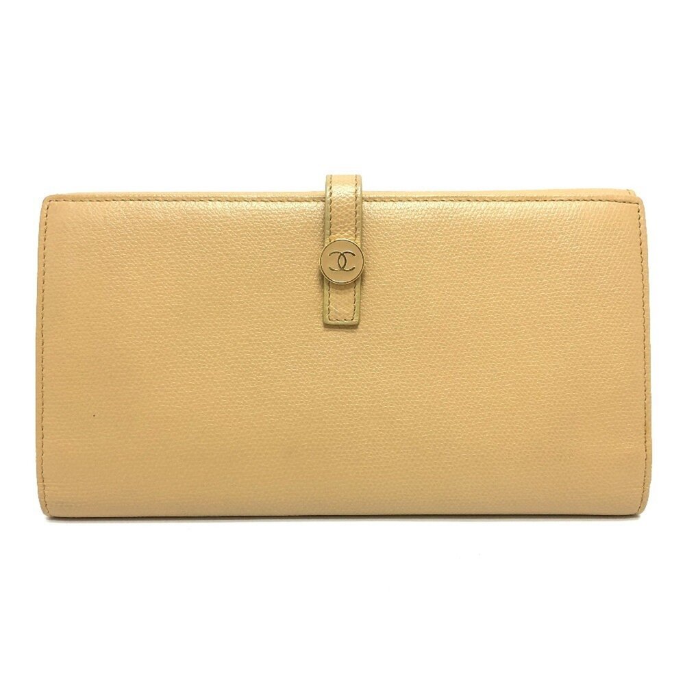 CHANEL Authentic Cream Leather Wallet